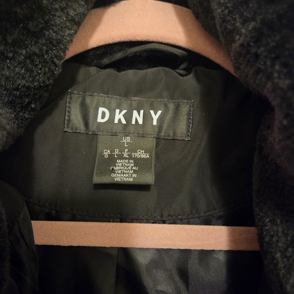DKNY Women's Black Quilted Coat with Faux Fur Trim Hood Size Large - Picture 3 of 12